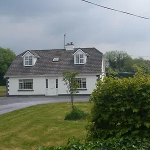 Cloonboo With Tours Sleeps 12 Galway